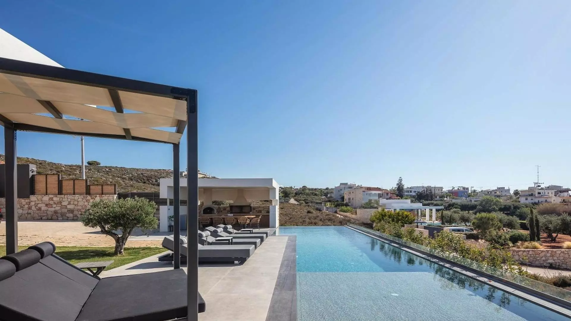 Novel — Contemporary 3-bedroom Villa With Uninterrupted Sea Views