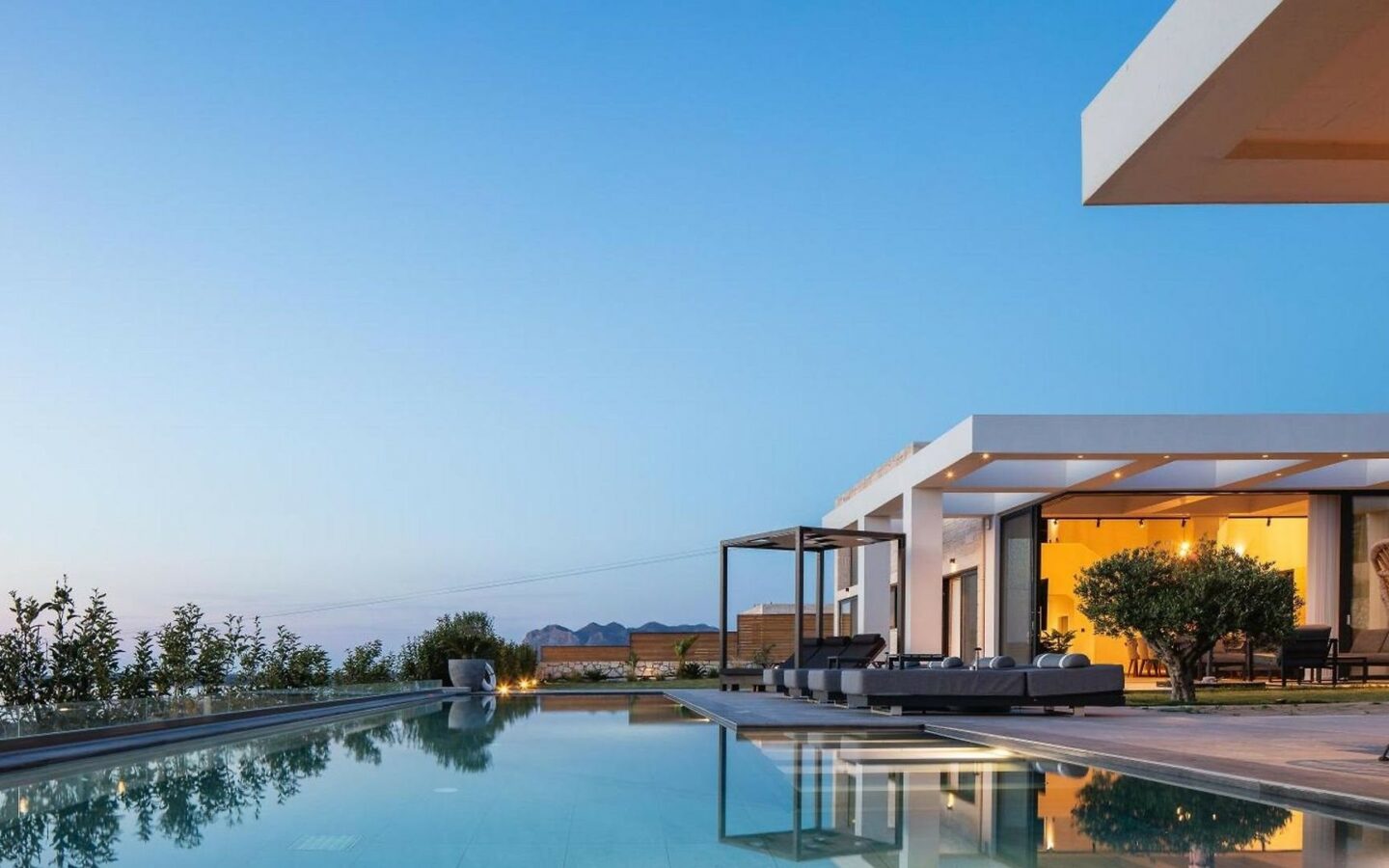 Novel — Contemporary 3-bedroom Villa With Uninterrupted Sea Views