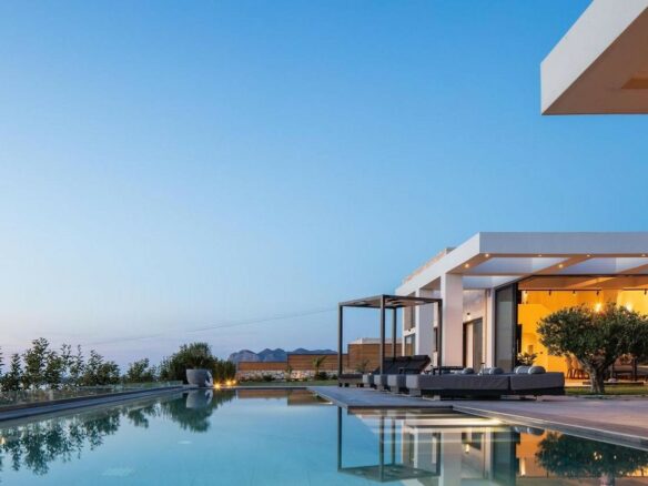 Novel — Contemporary 3-bedroom Villa With Uninterrupted Sea Views