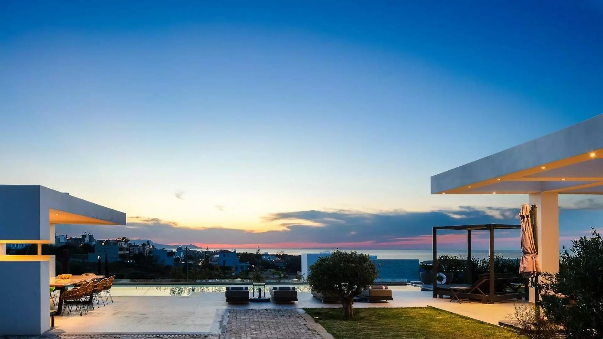Novel — Contemporary 3-bedroom Villa With Uninterrupted Sea Views