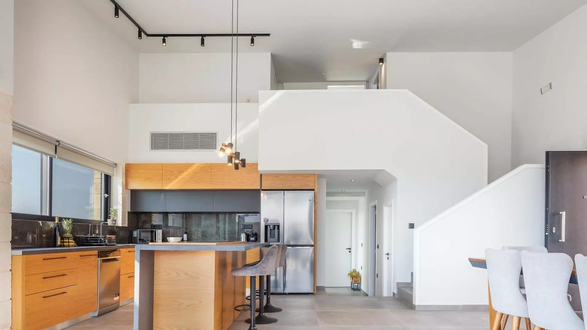 Novel — Contemporary 3-bedroom Villa With Uninterrupted Sea Views