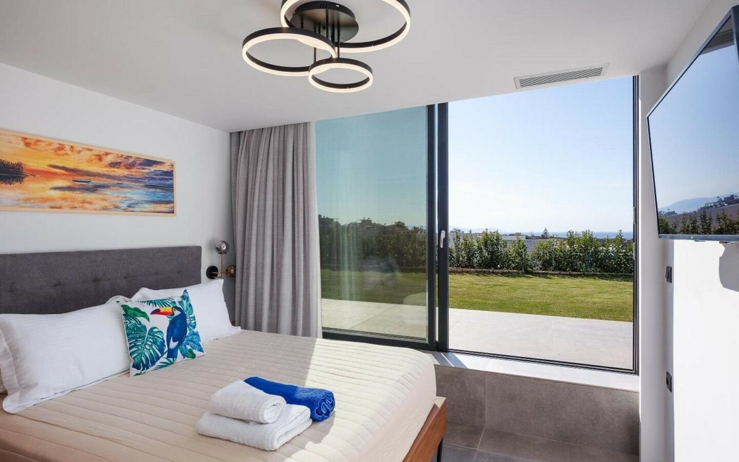 Novel — Contemporary 3-bedroom Villa With Uninterrupted Sea Views