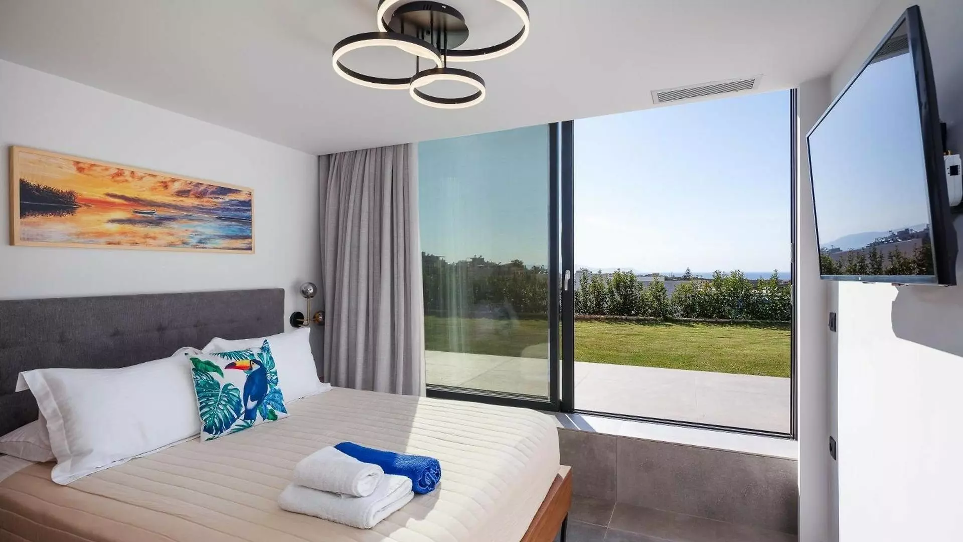 Novel — Contemporary 3-bedroom Villa With Uninterrupted Sea Views