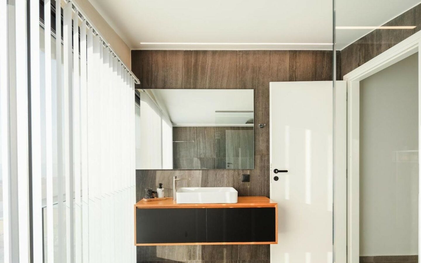 Novel — Contemporary 3-bedroom Villa With Uninterrupted Sea Views