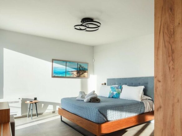 Novel — Contemporary 3-bedroom Villa With Uninterrupted Sea Views