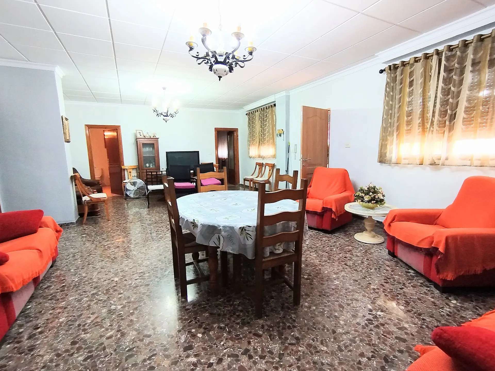 Country House Of 190 M² With A Garden In Yecla, Spain