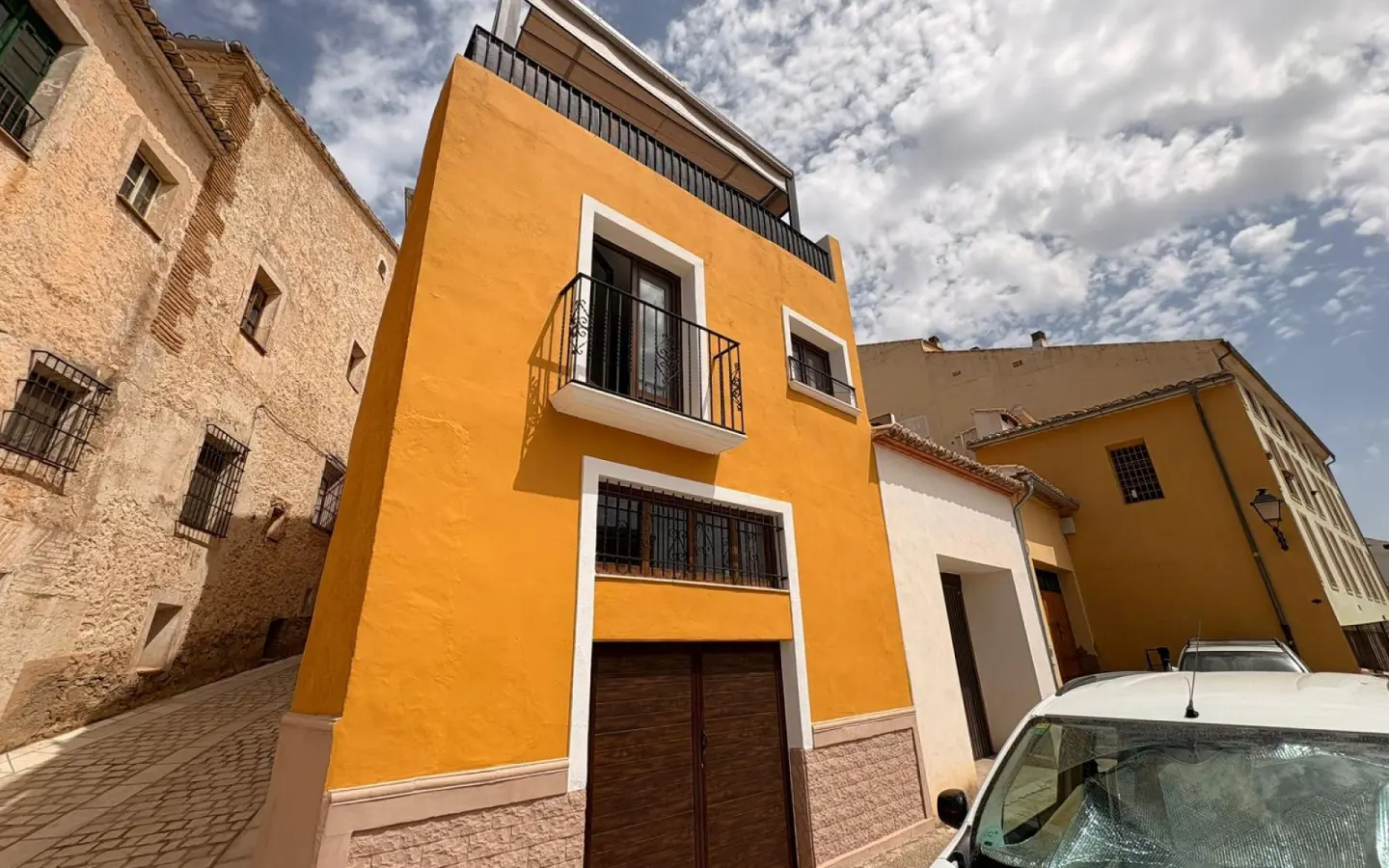 4-bedroom Townhouse In Biar, Spain (321 M²)