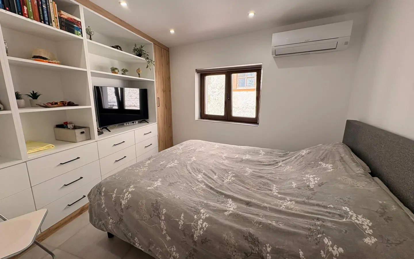 4-bedroom Townhouse In Biar, Spain (321 M²)