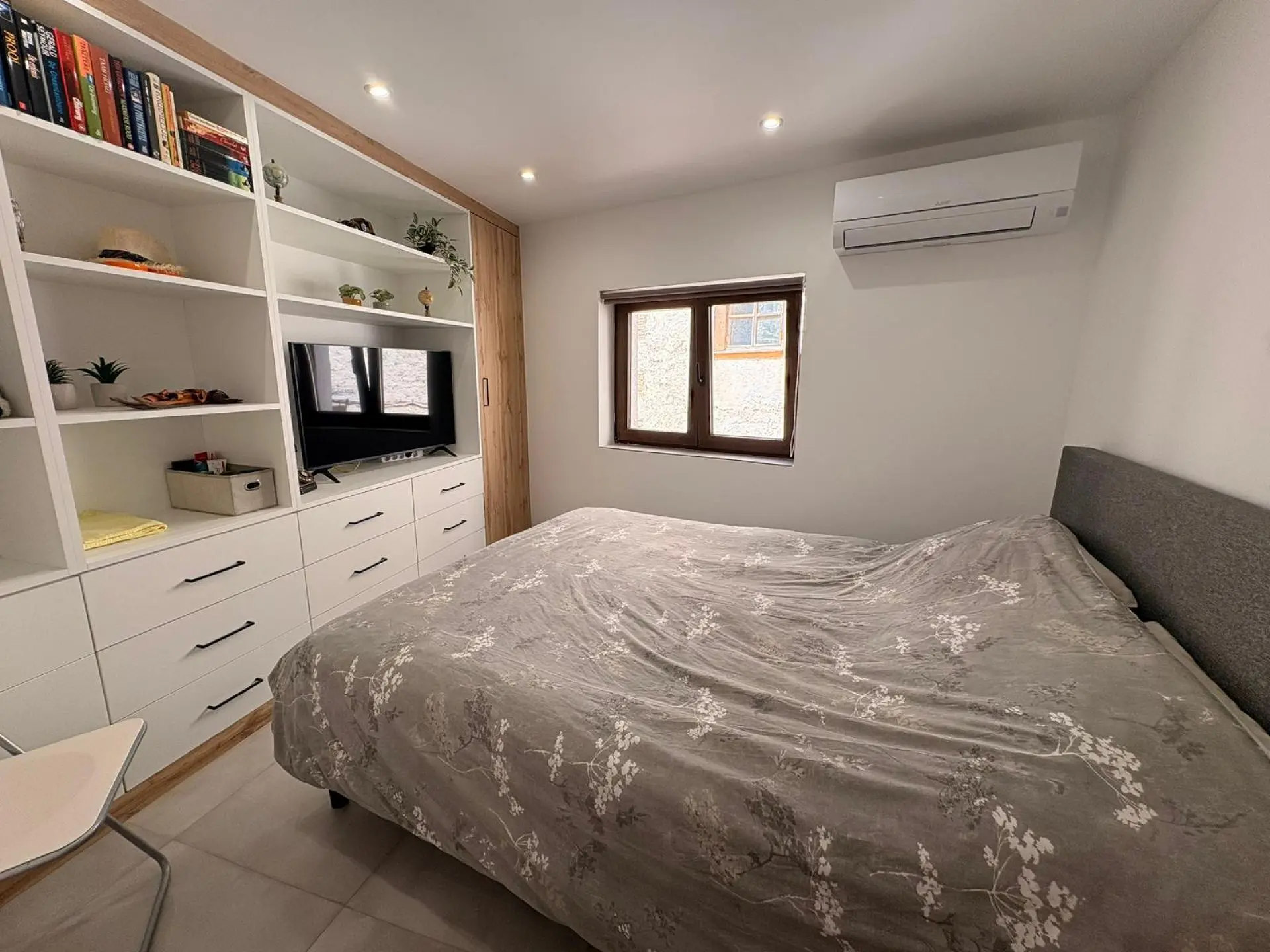 4-bedroom Townhouse In Biar, Spain (321 M²)