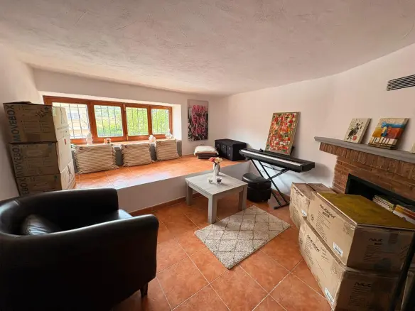 4-bedroom Townhouse In Biar, Spain (321 M²)