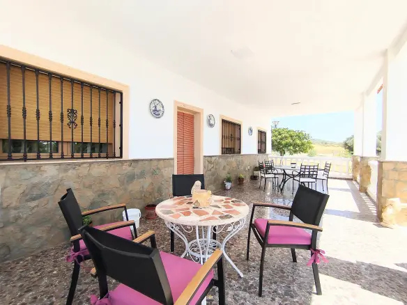 4-bedroom Country House In Yecla, Spain (190 M²)