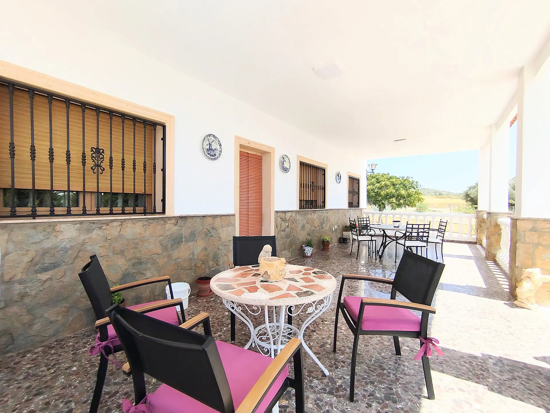 Country House Of 190 M² With A Garden In Yecla, Spain