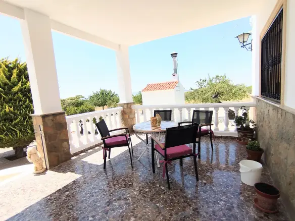 4-bedroom Country House In Yecla, Spain (190 M²)
