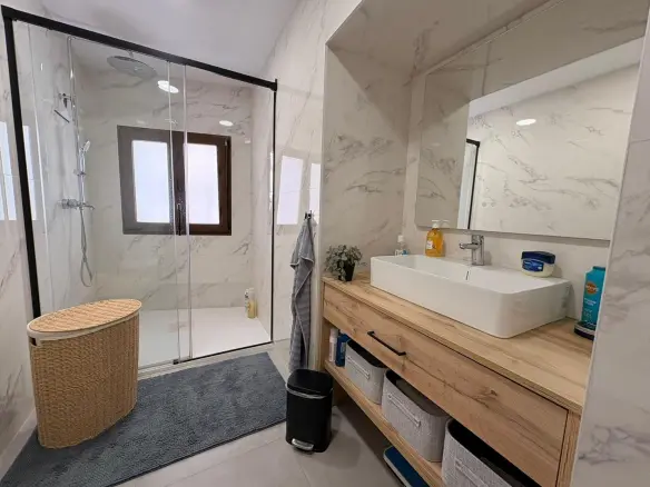 4-bedroom Townhouse In Biar, Spain (321 M²)