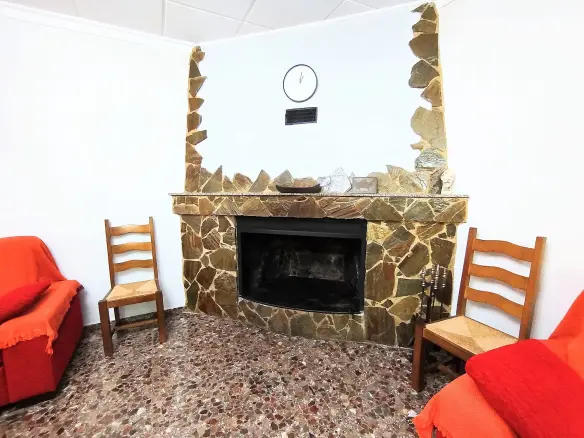 4-bedroom Country House In Yecla, Spain (190 M²)