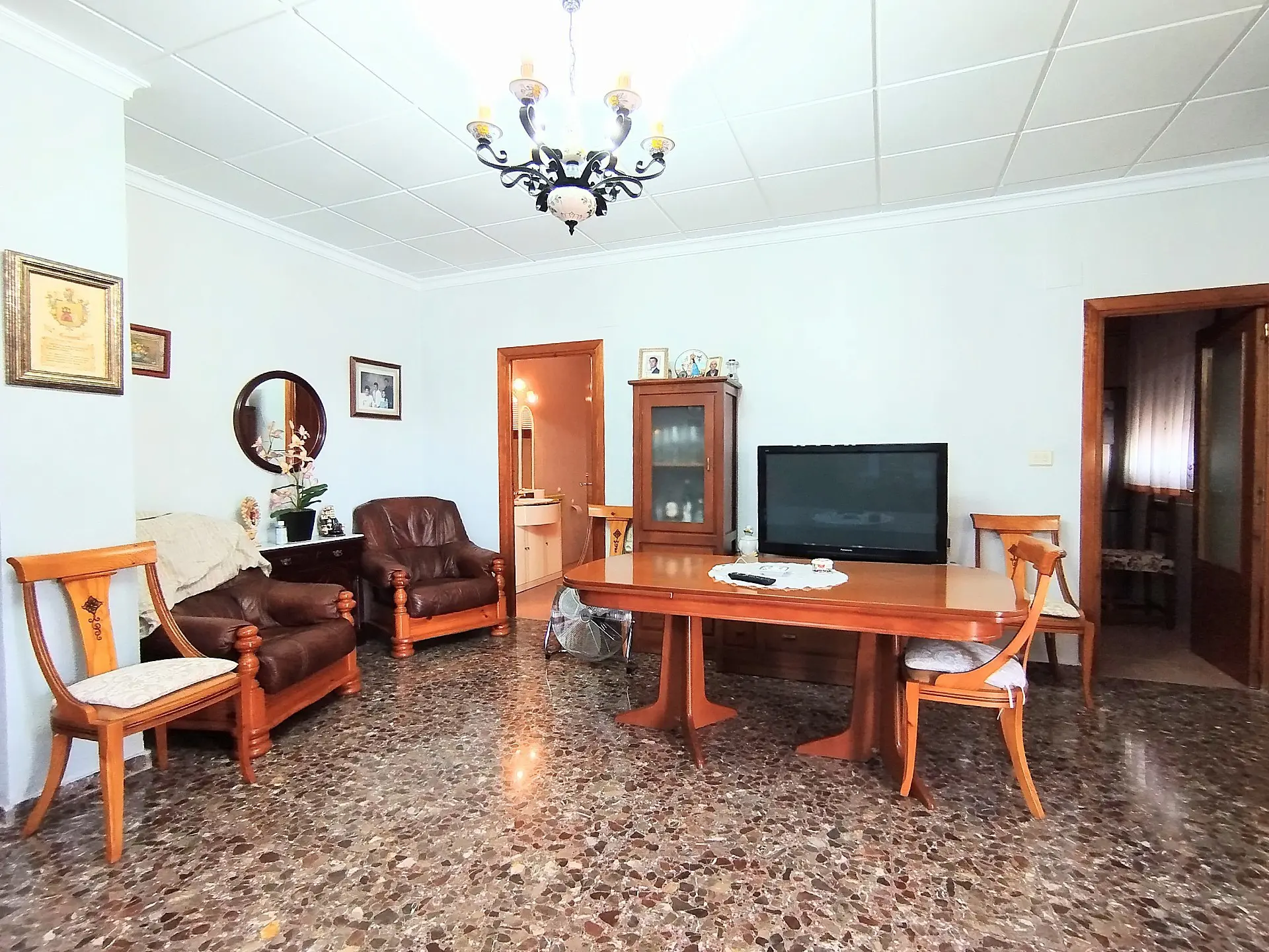 Country House Of 190 M² With A Garden In Yecla, Spain