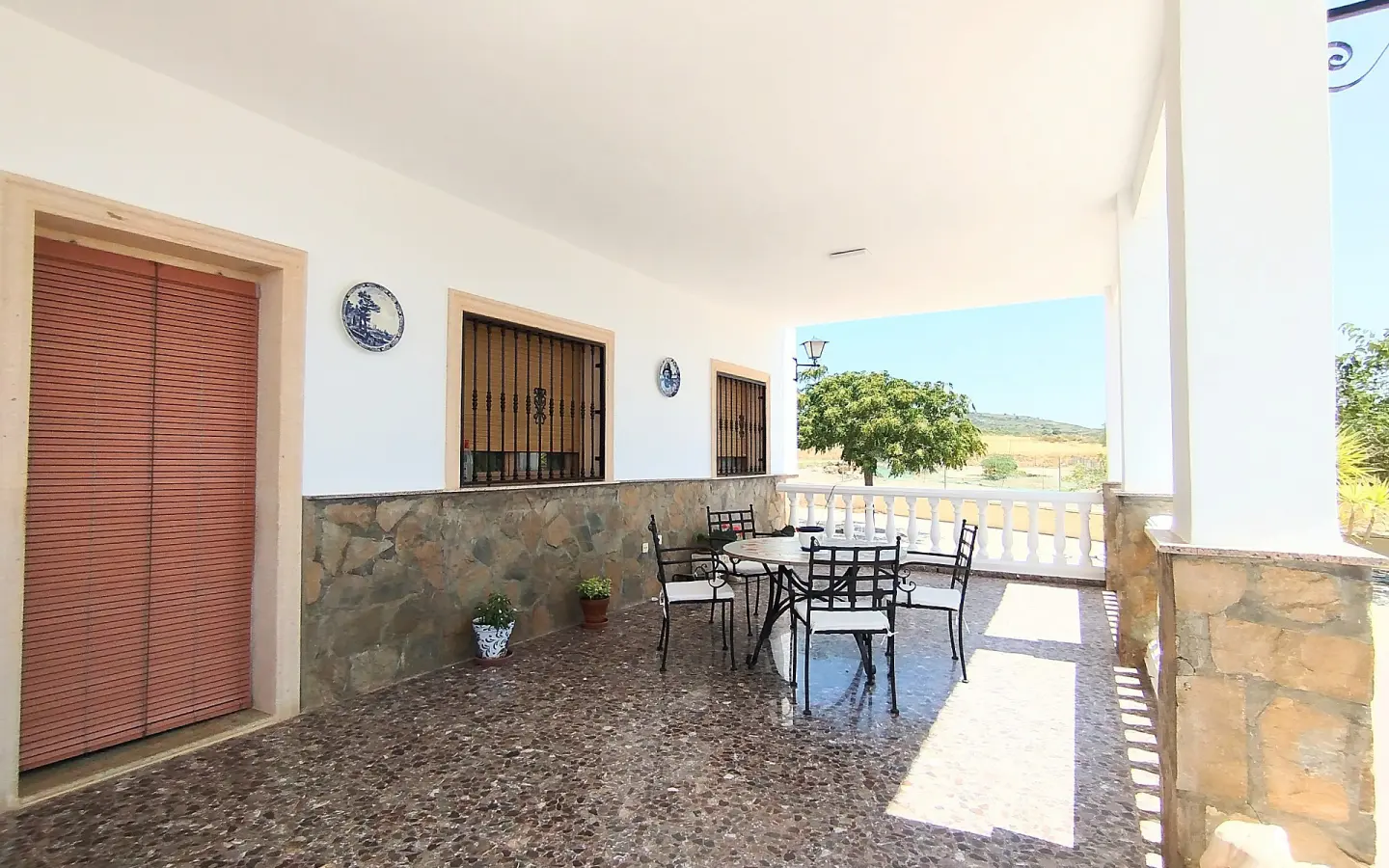 Country House Of 190 M² With A Garden In Yecla, Spain