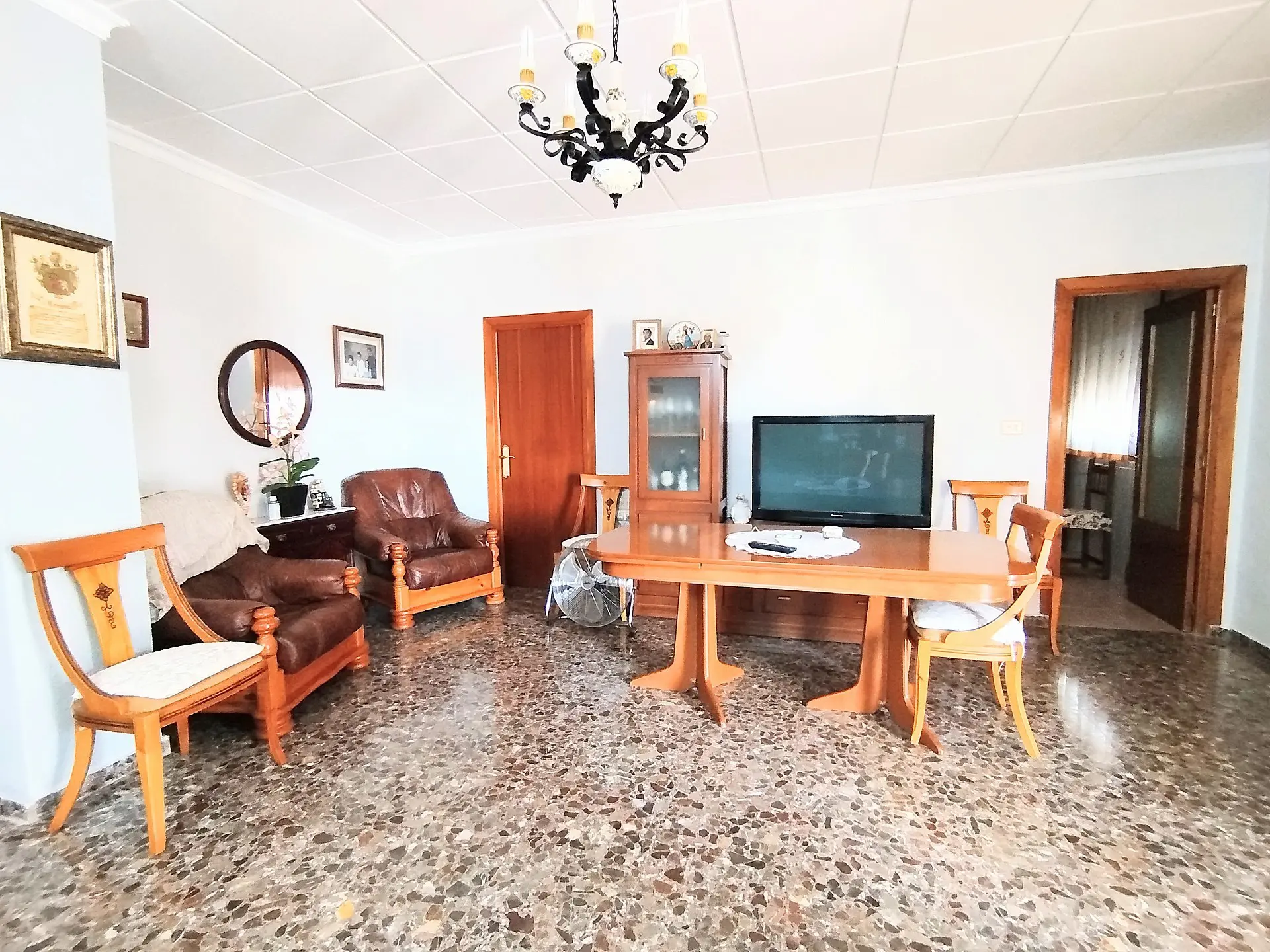 Country House Of 190 M² With A Garden In Yecla, Spain