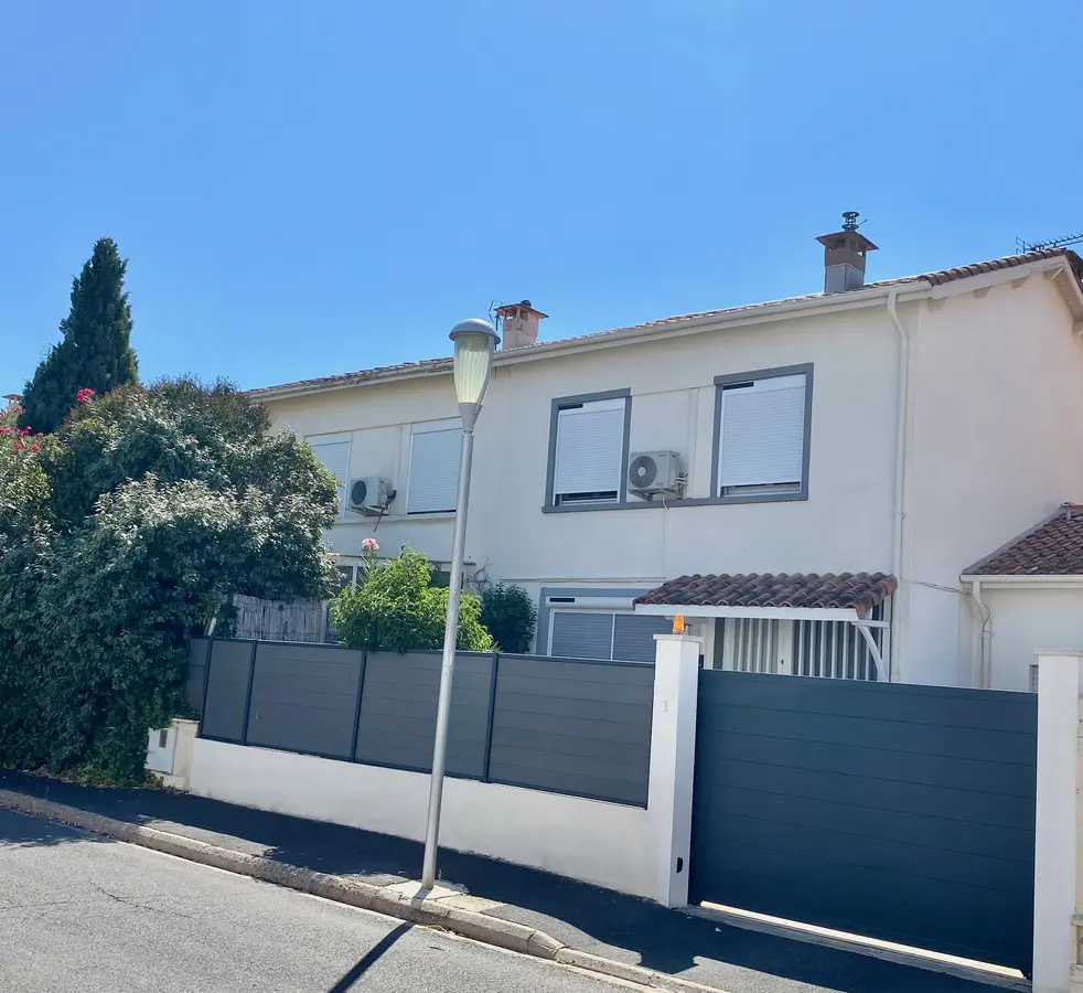 House Of 90 M² In Agde, France