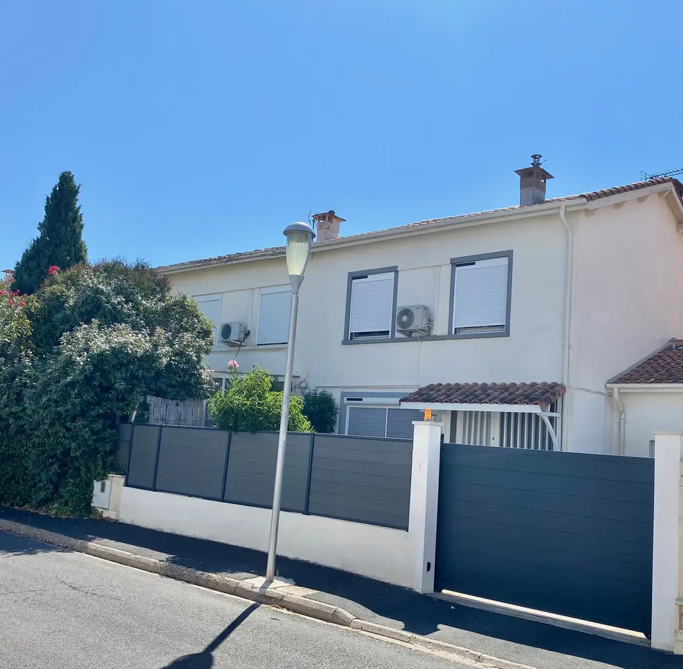 House Of 90 M² In Agde, France