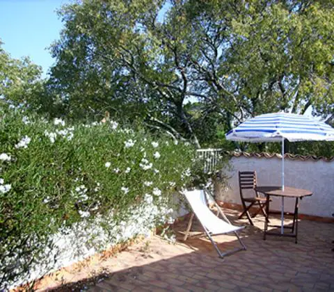 2-bedroom Apartment In Pezenas, France