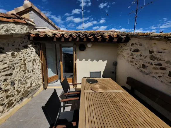 3-bedroom House In Saint Genies De Fontedit, France (82 M²)