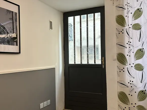 3-bedroom House In Saint Genies De Fontedit, France (82 M²)