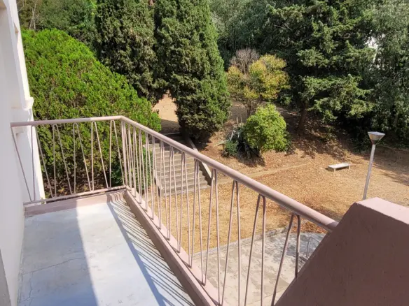 2-bedroom Apartment In Beziers, France (67 M²)