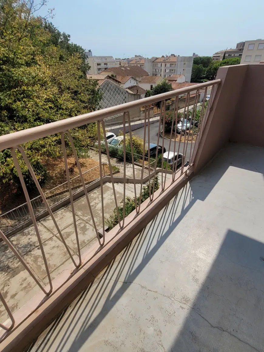 Apartment Of 67 M² In Beziers, France