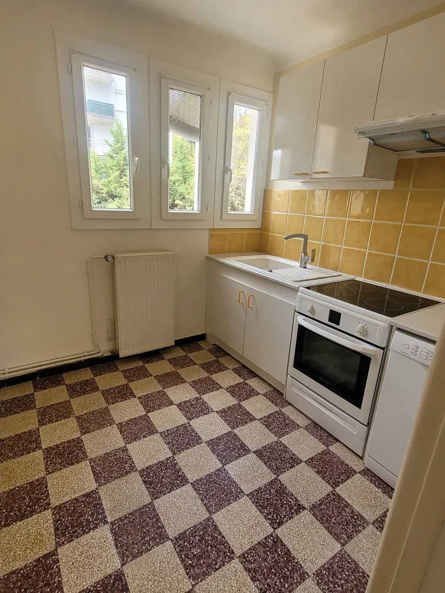 Apartment Of 67 M² In Beziers, France