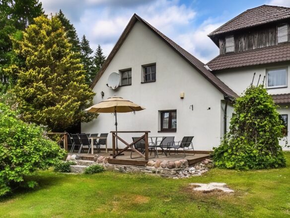 Private Estate Of 5.5 Ha With Two Ponds, Guest Accommodation & Event Facilities