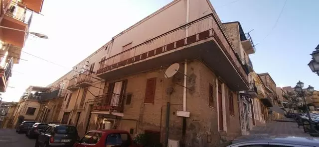 Townhouse Of 120 M² In Sicily – Casa Cammarata Via Siracusa