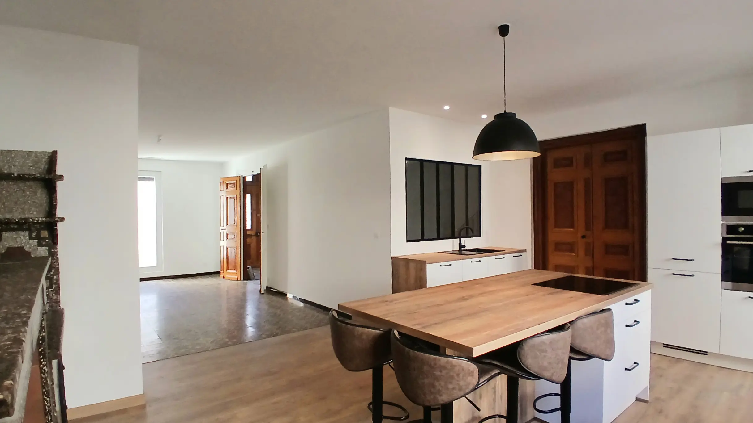 House Of 298 M² In Magalas, France