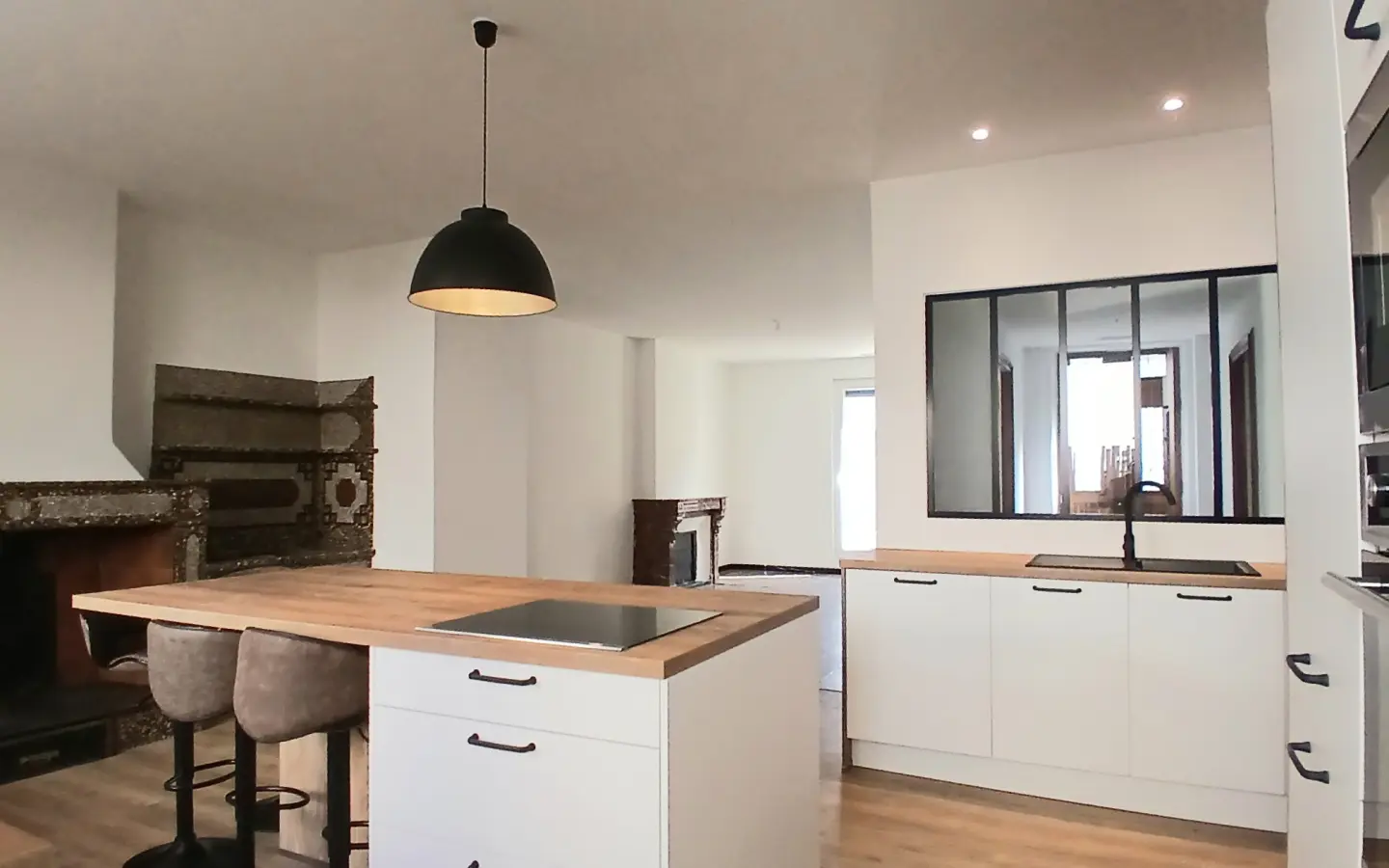House Of 298 M² In Magalas, France