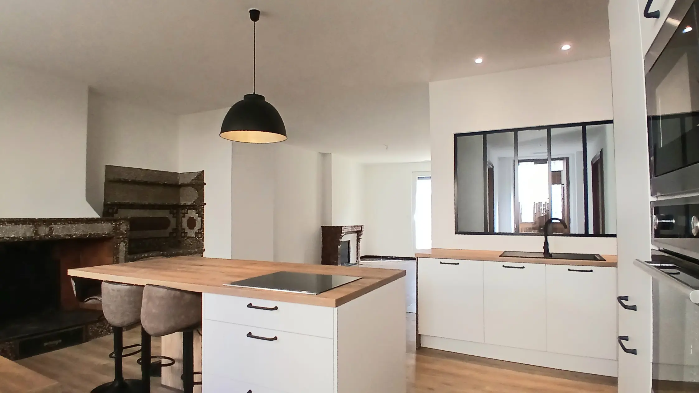 House Of 298 M² In Magalas, France