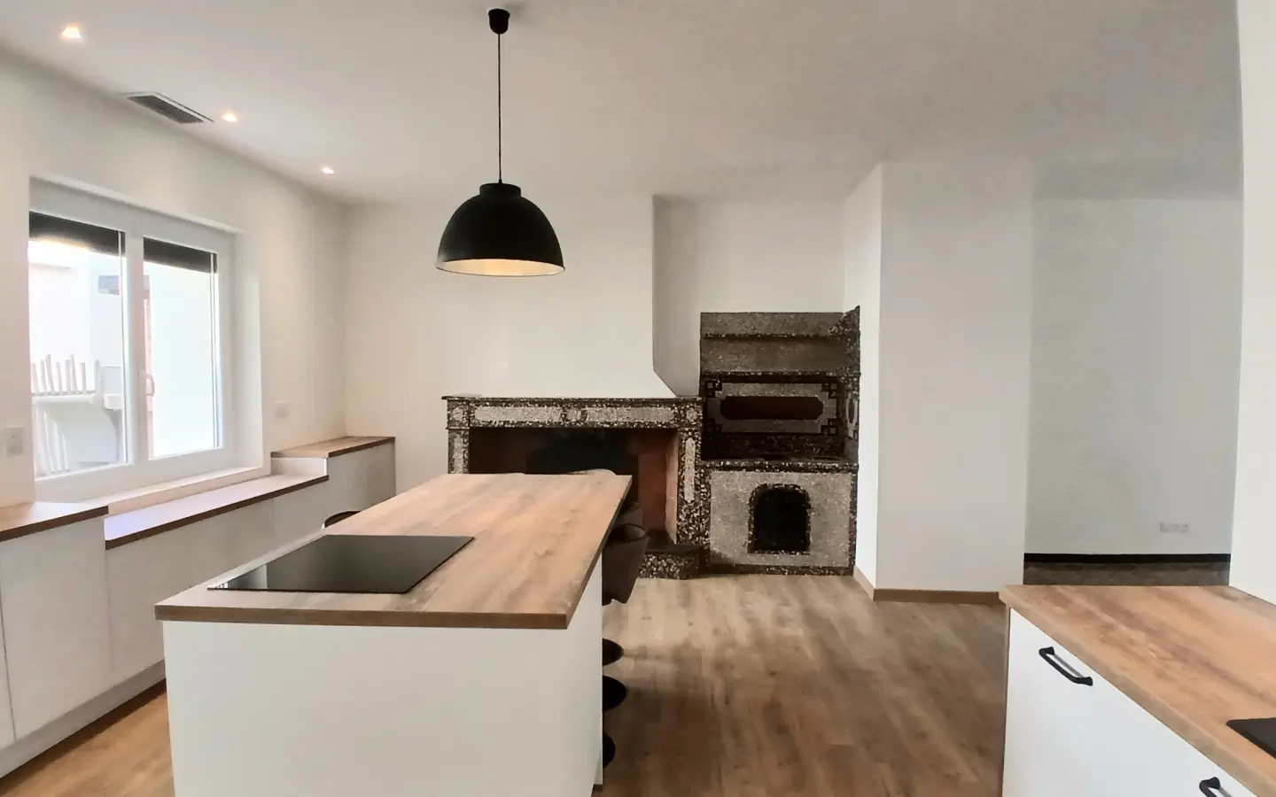 House Of 298 M² In Magalas, France