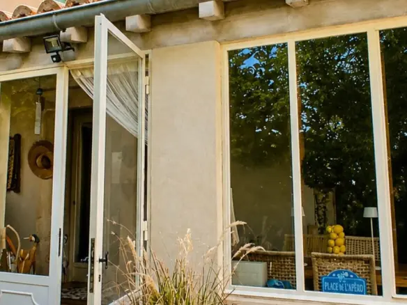House Of 140 M² In Pouzolles, France
