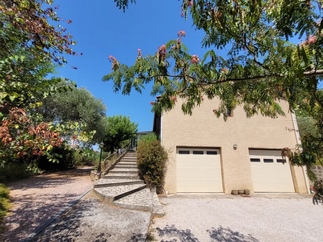 Detached House Of 163 M² In Puissalicon, France