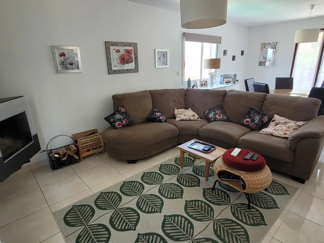 Detached House Of 163 M² In Puissalicon, France