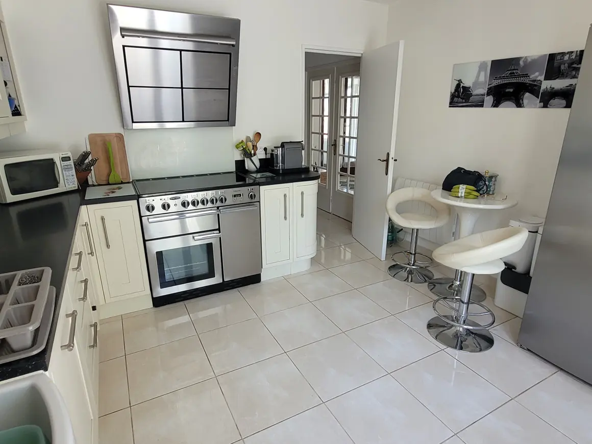 Detached House Of 163 M² In Puissalicon, France
