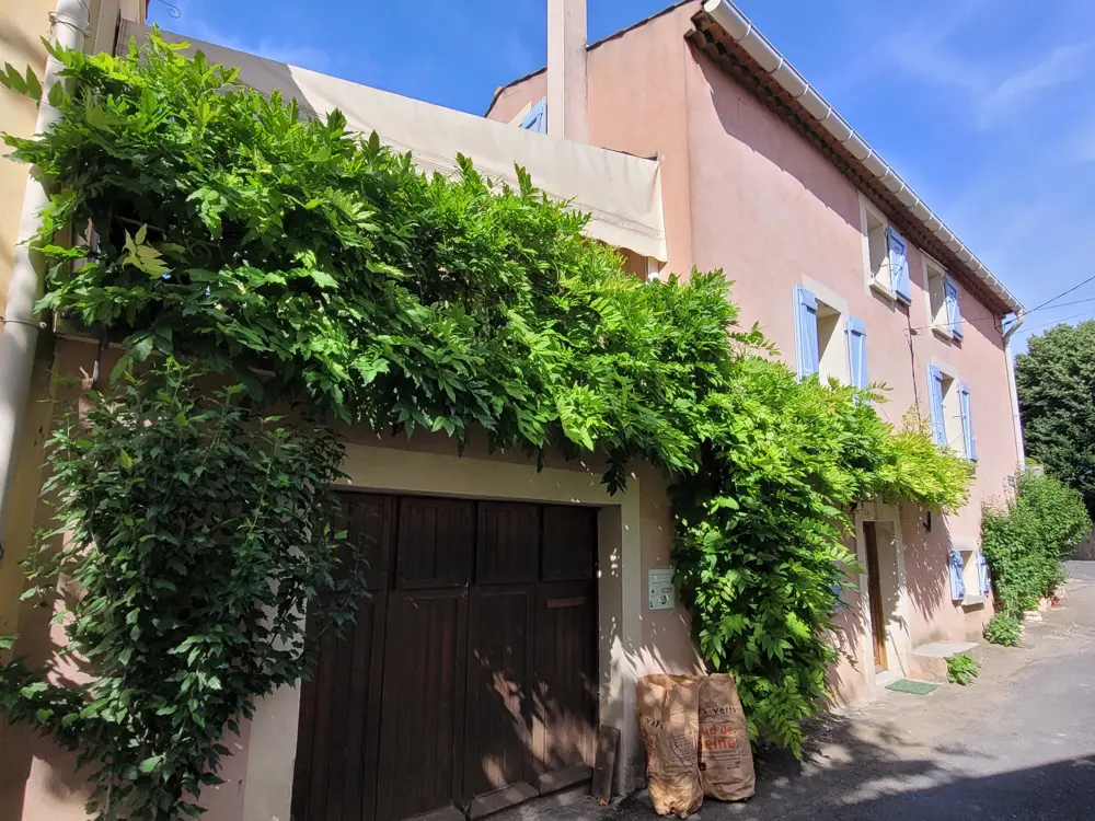 House Of 101 M² In Saint Genies De Fontedit, France
