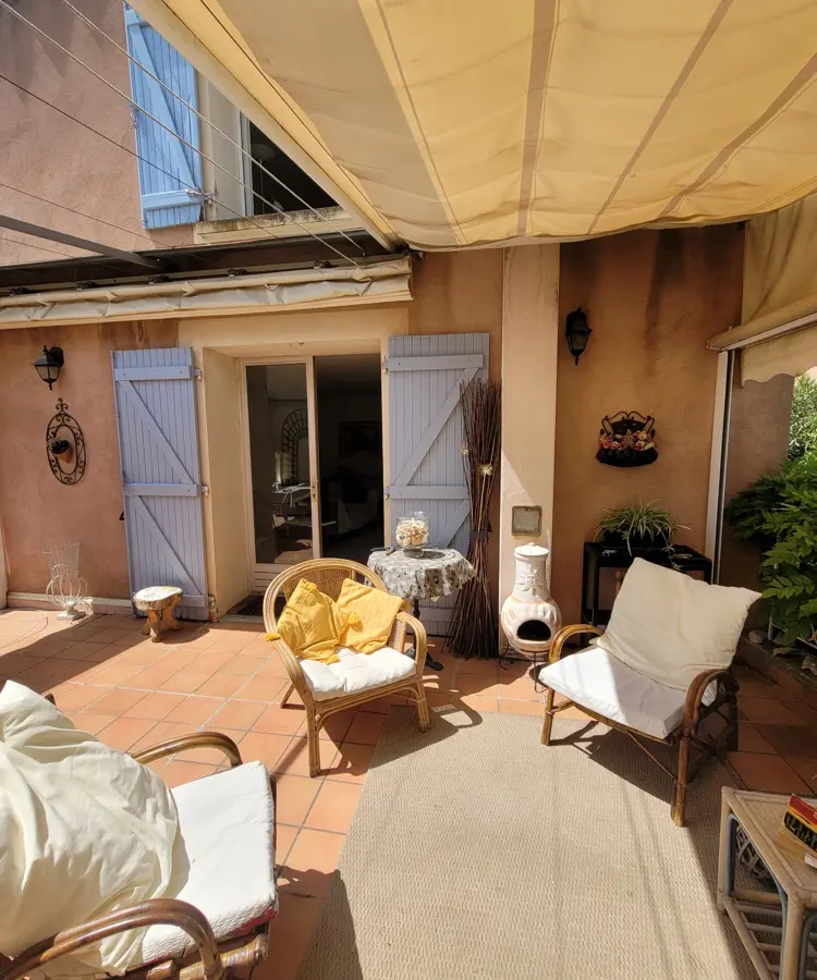 House Of 101 M² In Saint Genies De Fontedit, France