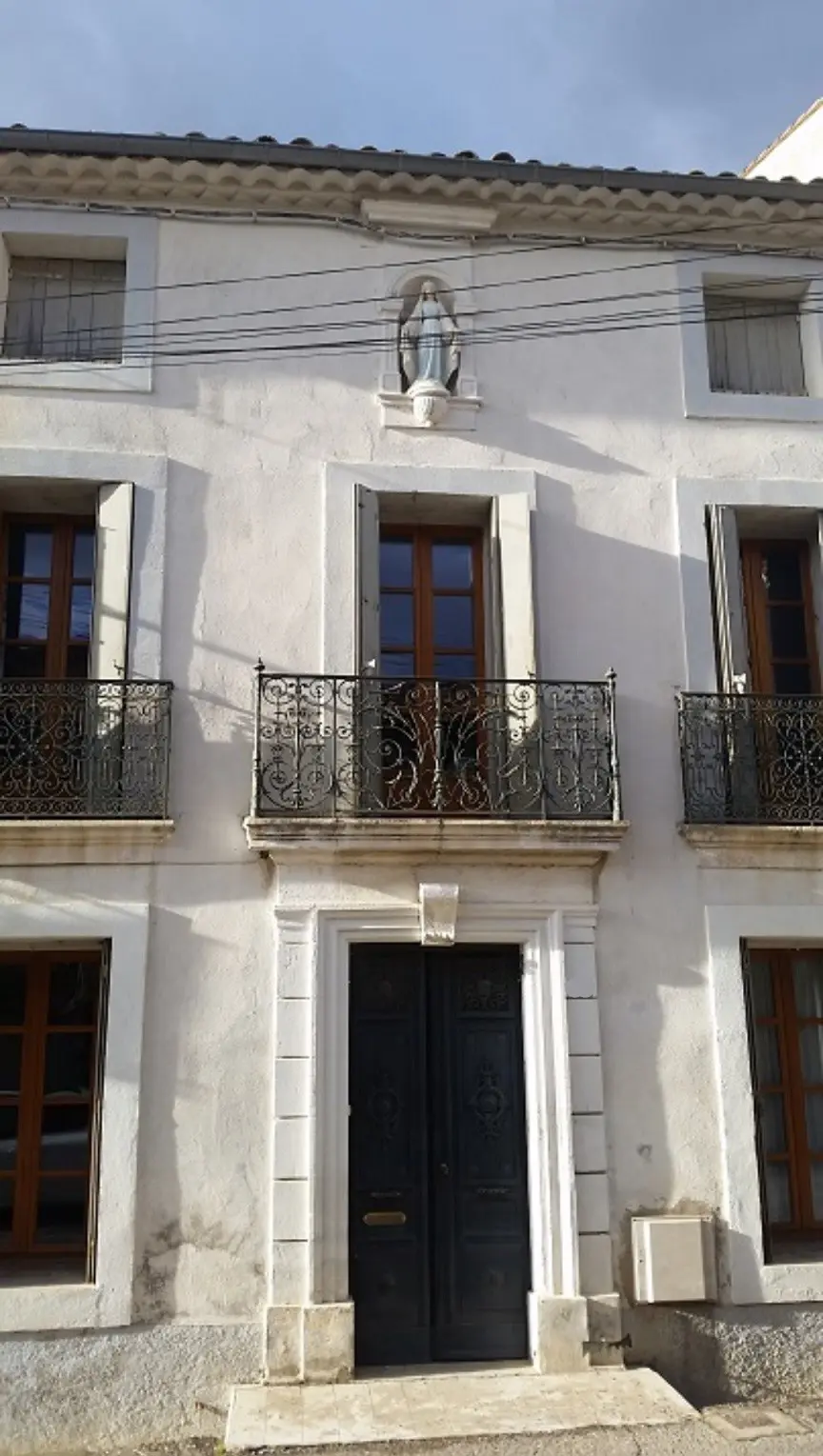 House Of 235 M² In Autignac