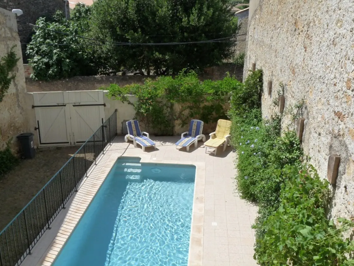 House Of 235 M² In Autignac