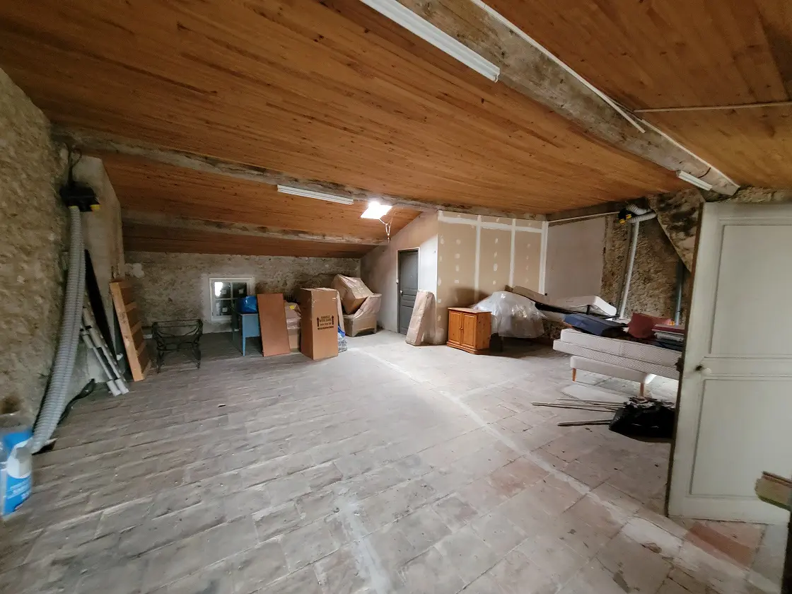 House Of 235 M² In Autignac