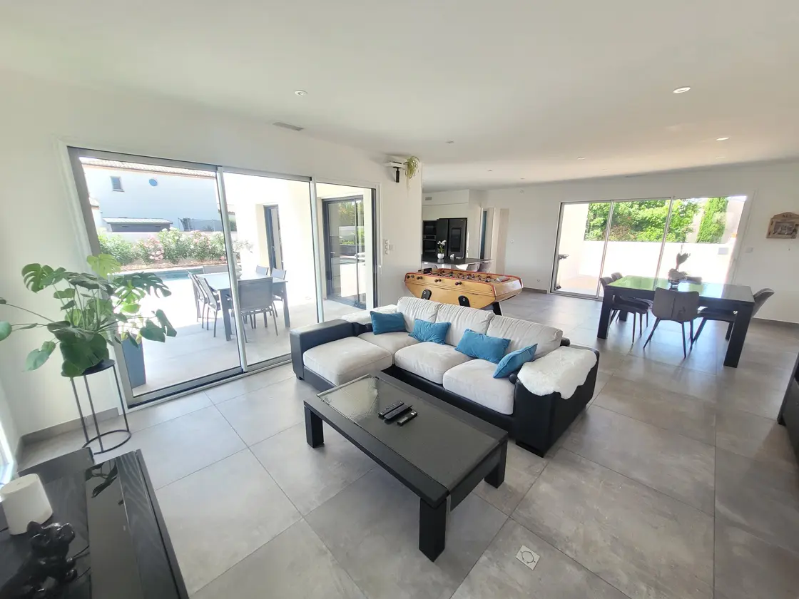 Detached House Of 160 M² With Garden In Saint Genies De Fontedit