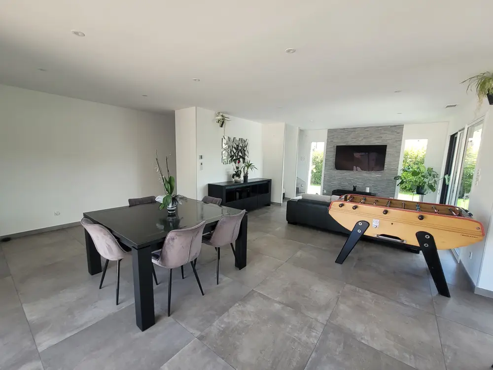 Detached House Of 160 M² With Garden In Saint Genies De Fontedit