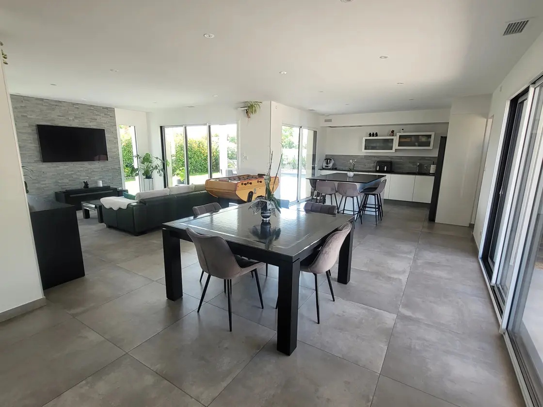 Detached House Of 160 M² With Garden In Saint Genies De Fontedit
