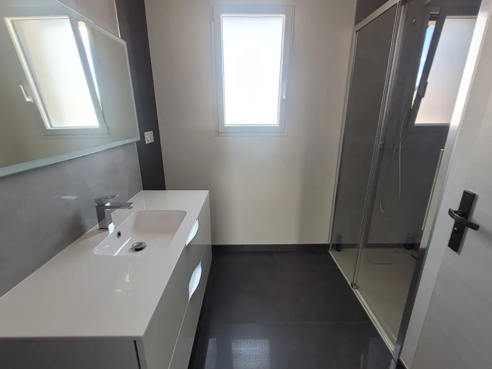 Detached House Of 160 M² With Garden In Saint Genies De Fontedit