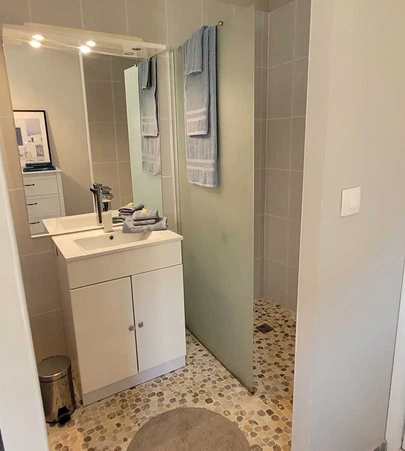 Detached House Of 180 M² In Thezan Les Beziers